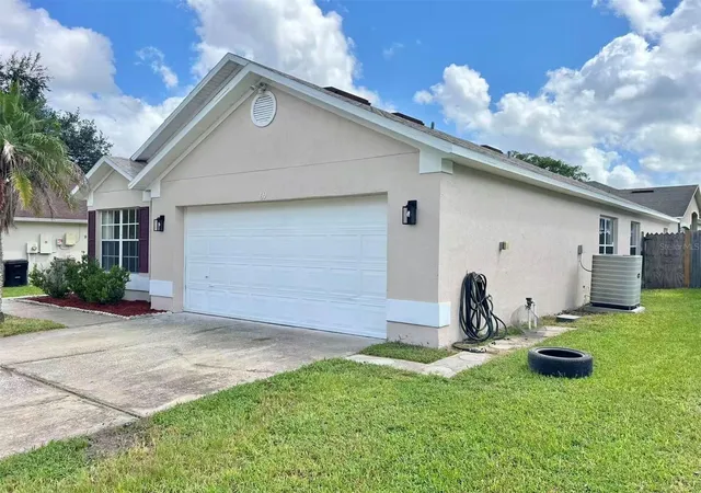 Photo 2 of Single family home for sale at 69 N Cervidae Dr, Apopka, FL 32703 | MLS# O6442847 | Listing updated on 2026-09-19