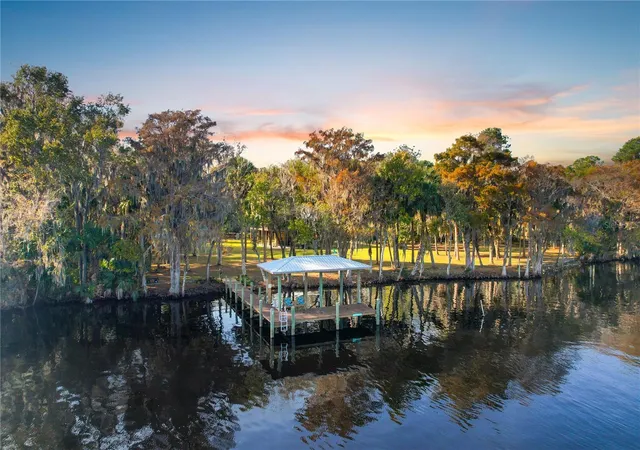 Photo 2 of Sale Pending at 122 Drayton Is Rd, Georgetown, FL 32139 | MLS# G5117947 | Listing updated on 2026-09-21