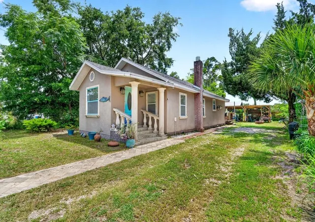 Photo 1 of Single family home for sale at 616 Dora St, New Smyrna Beach, FL 32168 | MLS# NS1089287 | Listing updated on 2026-09-20