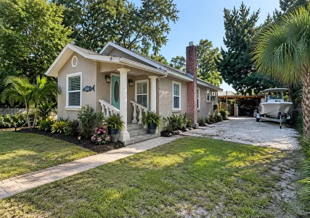 Photo 1 of Single family home for sale at 616 Dora St, New Smyrna Beach, FL 32168 | MLS# NS1089287 | Listing updated on 2026-09-20