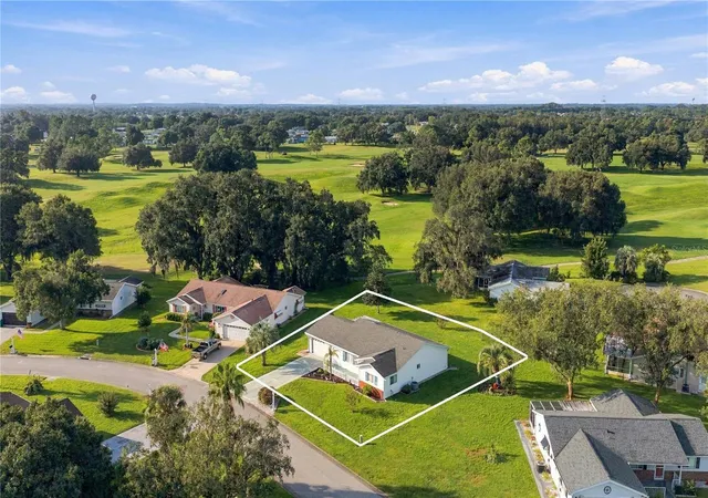 Photo 3 of Single family home for sale at 17978 Se 104th Terrace, Summerfield, FL 34491 | MLS# G5117949 | Listing updated on 2026-09-20