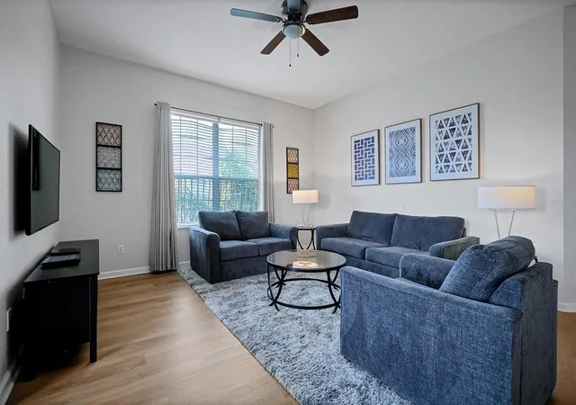 Listing Photo 5 - Condo for sale in building located at 5048 Shoreway Loop, Orlando, FL 32819 - Unit #40304