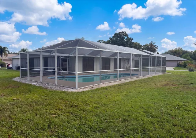 Photo 2 of Single family home for sale at 8022 Timber Lake Ln, SARASOTA, FL 34243 | MLS# O6442866 | Listing updated on 2026-10-16