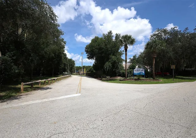 Photo 2 of Single family home for sale at 339 Colomba Rd, Debary, FL 32713 | MLS# O6442867 | Listing updated on 2026-09-23