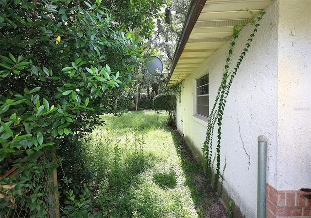 Photo 3 of Single family home for sale at 339 Colomba Rd, Debary, FL 32713 | MLS# O6442867 | Listing updated on 2026-09-23