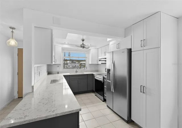 Photo 3 of Condo for sale at 845 Spanish Dr N #845, Longboat Key, FL 34228 | MLS# A4706553 | Listing updated on 2026-10-08
