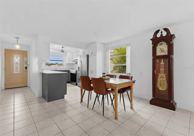 Photo 4 of Condo for sale at 845 Spanish Dr N #845, Longboat Key, FL 34228 | MLS# A4706553 | Listing updated on 2026-10-08
