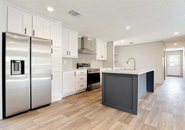 Photo 4 of Manufactured home for sale at 5340 Topeka Ave, Saint Cloud, FL 34773 | MLS# O6442873 | Listing updated on 2026-09-26