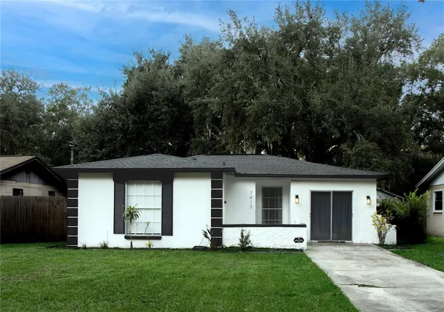 Single family home for sale at 7413 Lakeshore Dr, TAMPA, FL 33604 | MLS# G5117951