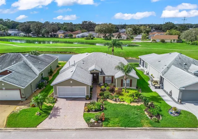 Photo 2 of Single family home for sale at 402 Grand Vista Trl, Leesburg, FL 34748 | MLS# G5117952 | Listing updated on 2026-10-05