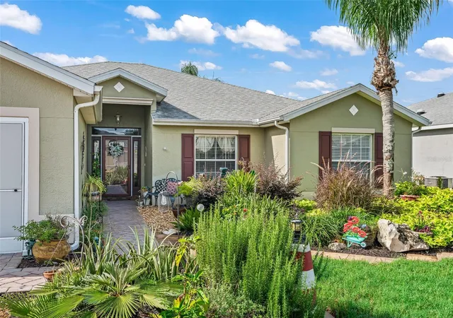 Photo 4 of Single family home for sale at 402 Grand Vista Trl, Leesburg, FL 34748 | MLS# G5117952 | Listing updated on 2026-10-05