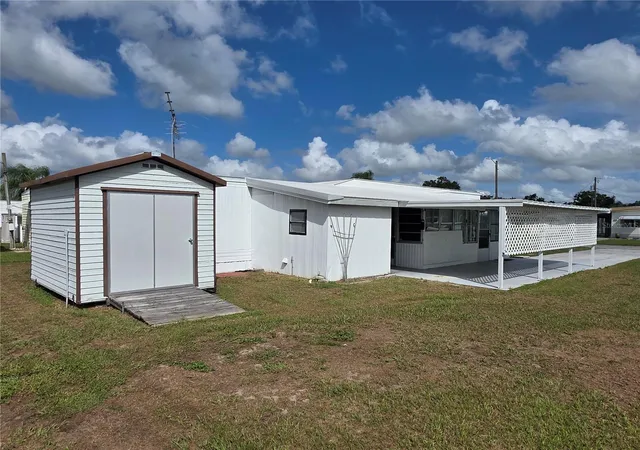 Photo 3 of Manufactured home for sale at 37228 Eileen Ave, Zephyrhills, FL 33542 | MLS# TB8549766 | Listing updated on 2026-09-21