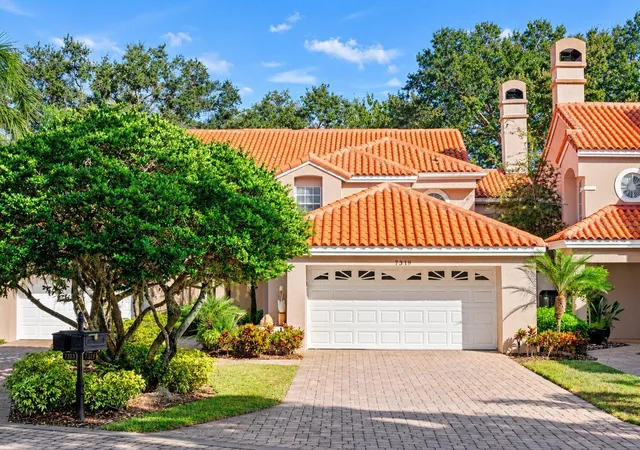 Photo 1 of Townhouse for sale at 7319 Somerset Shrs Ct, Orlando, FL 32819 | MLS# O6442878 | Listing updated on 2026-10-03