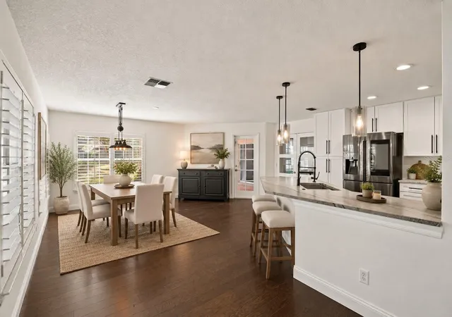 Photo 3 of Townhouse for sale at 7319 Somerset Shrs Ct, Orlando, FL 32819 | MLS# O6442878 | Listing updated on 2026-10-03