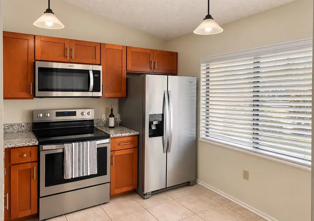 Listing Photo 4 - Condo for sale in building located at 9911 Lancewood St SE, ORLANDO, FL 32817