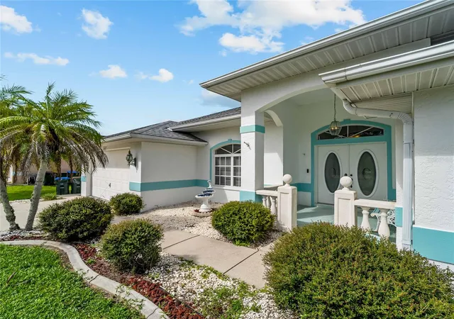 Photo 4 of Single family home for sale at 4009 Atwater Dr, North Port, FL 34288 | MLS# D6148827 | Listing updated on 2026-09-24