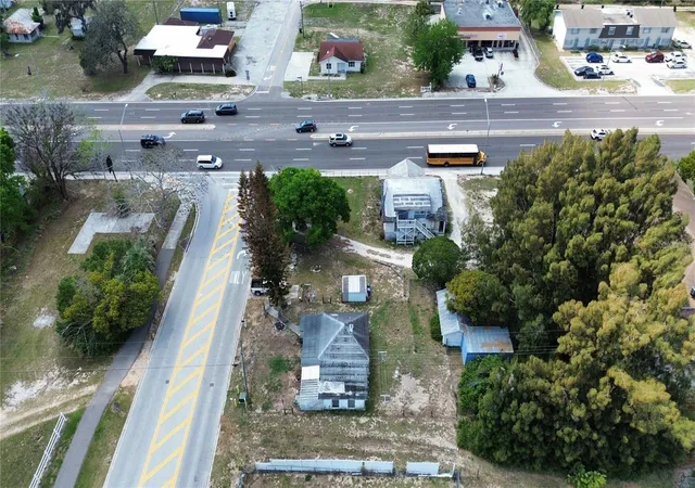 Photo 2 of Single family home for sale at 980 S Lake Shore Way, Lake Alfred, FL 33850 | MLS# L4965144 | Listing updated on 2026-09-23