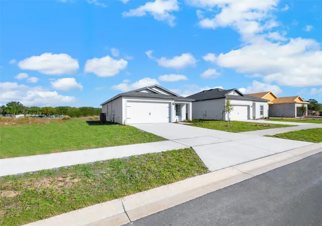 Photo 3 of Single family home for sale at 13379 Tula Loop, Astatula, FL 34705 | MLS# TB8549778 | Listing updated on 2026-09-18