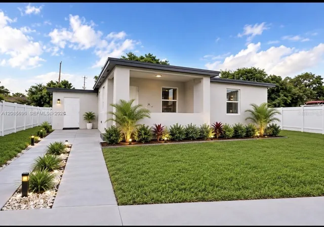 Photo 2 of Single family home for sale at 511 Se 2nd Street, Hialeah, FL 33010 | MLS# TB8549780 | Listing updated on 2026-10-03
