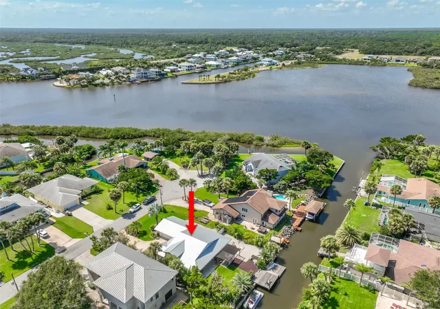 Photo 3 of Single family home for sale at 624 Cumberland Dr, Flagler Beach, FL 32136 | MLS# FC321542 | Listing updated on 2026-09-28