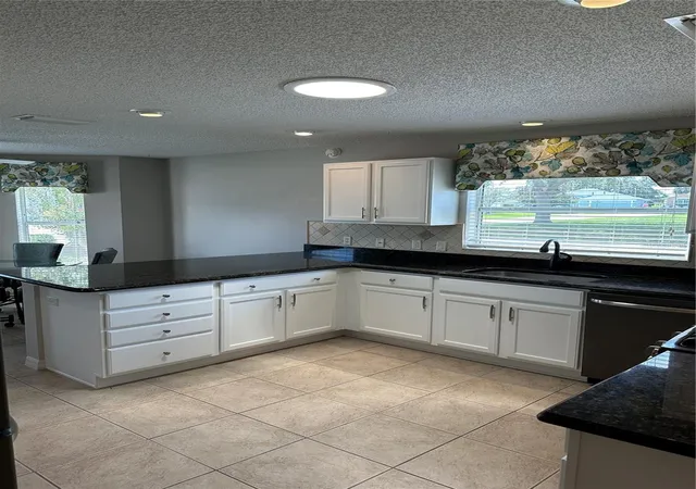 Photo 3 of Single family home for sale at 8053 SE 171st Mcalpin St, The Villages, FL 32162 | MLS# O6442908 | Listing updated on 2026-09-19