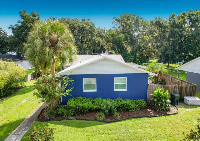 Photo 3 of Multi family home for sale at 735 & 737 Zella Ln #735/737, Lakeland, FL 33813 | MLS# L4965146 | Listing updated on 2026-09-19
