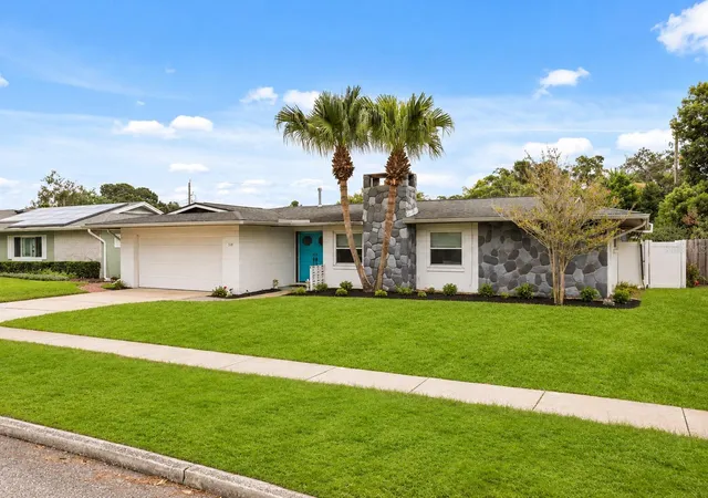 Photo 2 of Single family home for sale at 518 Gilbert Rd, Winter Park, FL 32792 | MLS# O6442915 | Listing updated on 2026-10-13