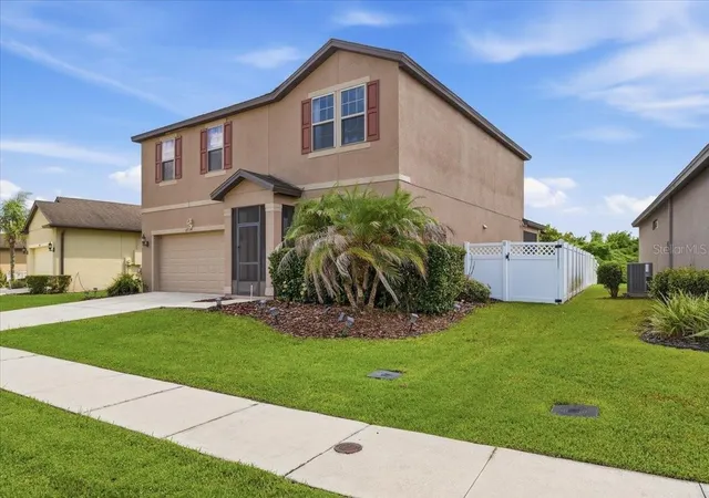 Photo 3 of Single family home for sale at 8734 Hinsdale Hts Dr, Polk City, FL 33868 | MLS# P4939925 | Listing updated on 2026-09-20
