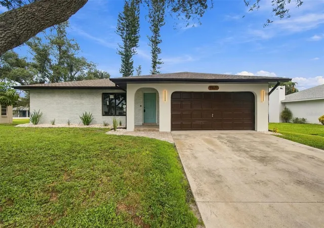 Photo 3 of Single family home for sale at 3671 Pine Rd, Venice, FL 34293 | MLS# TB8549807 | Listing updated on 2026-09-18