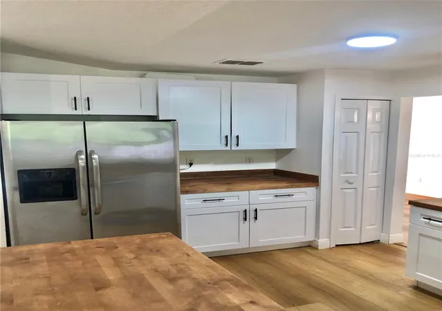 Photo 4 of Single family home for sale at 1606 Beulah Rd, Winter Garden, FL 34787 | MLS# S5157851 | Listing updated on 2026-10-20