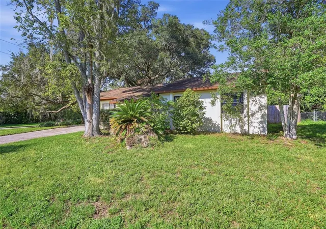 Photo 3 of Single family home for sale at 1310 SW 76th Drive, Gainesville, FL 32607 | MLS# GC543600 | Listing updated on 2026-09-20
