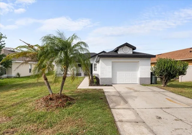 Photo 1 of Single family home for sale at 1015 Ocala Woods Ln, Orlando, FL 32824 | MLS# S5157853 | Listing updated on 2026-09-21