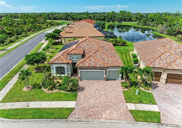 Photo 1 of Single family home for sale at 20700 Granlago Dr, Venice, FL 34293 | MLS# N6145819 | Listing updated on 2026-09-27