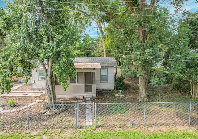 Photo 3 of Single family home for sale at 5509 10th Street SE, Lakeland, FL 33812 | MLS# L4965147 | Listing updated on 2026-09-19