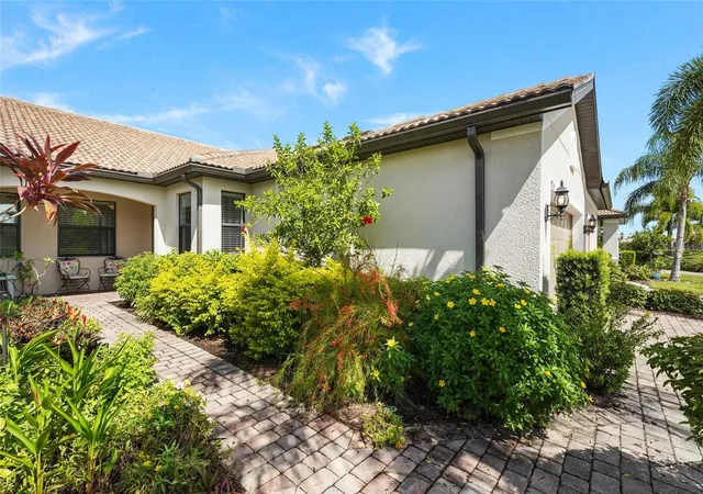 Photo 3 of Single family home for sale at 19241 Serafina St, Venice, FL 34293 | MLS# A4706570 | Listing updated on 2026-09-28