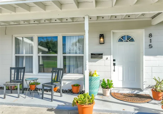 Photo 3 of Single family home for sale at 815 Alfred Dr, Orlando, FL 32810 | MLS# O6442926 | Listing updated on 2026-09-22
