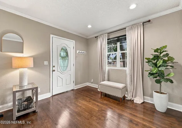 Photo 3 of Single Family Residence at 711 Valley Frg Rd, Jacksonville, FL 32208 | MLS# O6442927 | | Sold on 2026-10-19