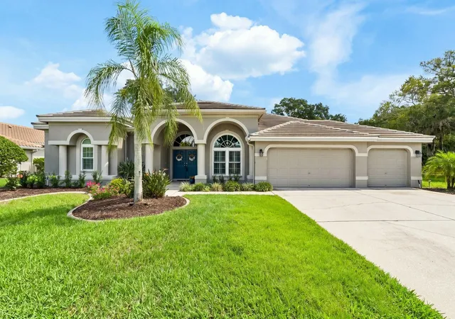 Photo 2 of Single family home for sale at 1003 Kings Way Ln, Tarpon Springs, FL 34688 | MLS# TB8549818 | Listing updated on 2026-10-06