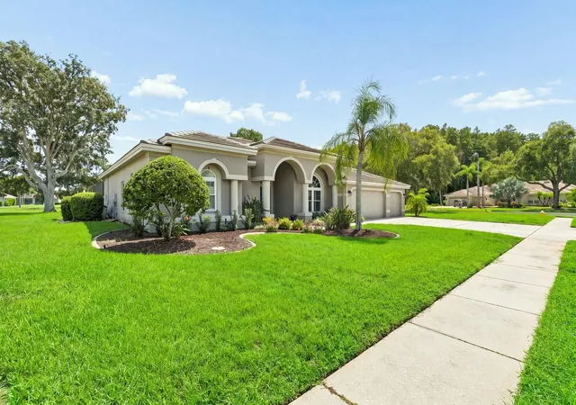 Photo 3 of Single family home for sale at 1003 Kings Way Ln, Tarpon Springs, FL 34688 | MLS# TB8549818 | Listing updated on 2026-10-06