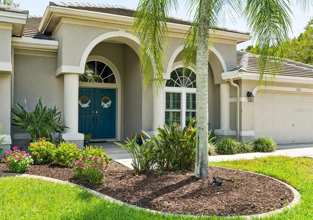 Photo 2 of Single family home for sale at 1003 Kings Way Ln, Tarpon Springs, FL 34688 | MLS# TB8549818 | Listing updated on 2026-10-09