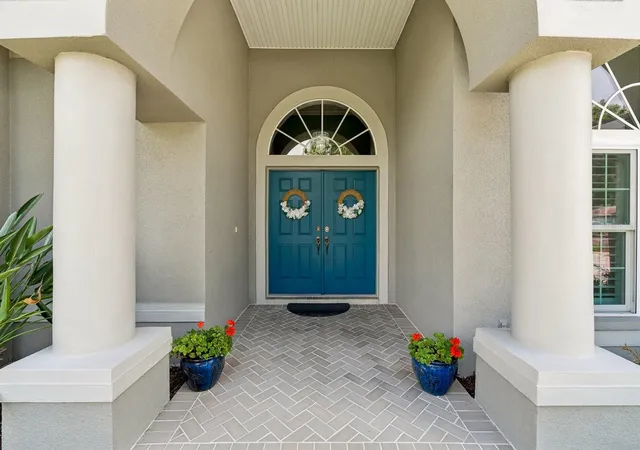 Photo 3 of Single family home for sale at 1003 Kings Way Ln, Tarpon Springs, FL 34688 | MLS# TB8549818 | Listing updated on 2026-10-09