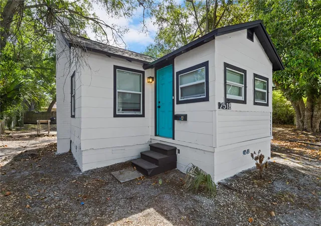 Photo 2 of House for sale at 2518 5th Street S, Saint Petersburg, FL 33705 | MLS# TB8549819 | Listing updated on 2026-10-05
