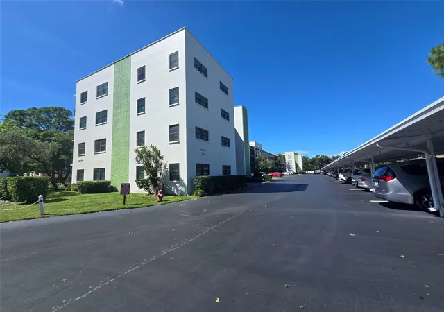 Photo 3 of Condo for sale at 6080 80th Street N #102, Saint Petersburg, FL 33709 | MLS# TB8549820 | Listing updated on 2026-09-19