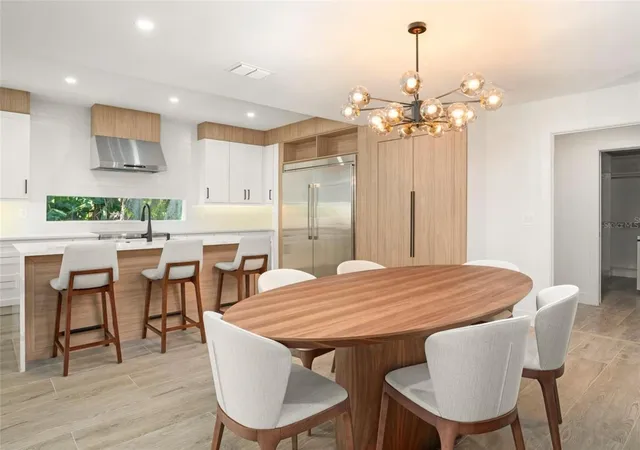 Photo 3 of Single family home for sale at 104 E 1st Avenue, Windermere, FL 34786 | MLS# O6442932 | Listing updated on 2026-10-07