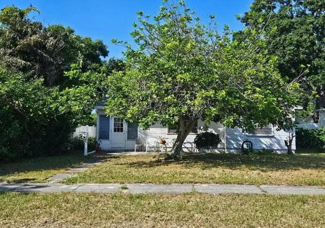 Photo 4 of Land for sale at 4609 16th Avenue N, Saint Petersburg, FL 33713 | MLS# TB8549821 | Listing updated on 2026-10-22