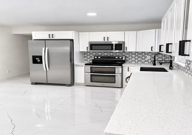 Photo 2 of Single family home for sale at 345 Country Clb Dr, Oldsmar, FL 34677 | MLS# TB8549823 | Listing updated on 2026-10-06