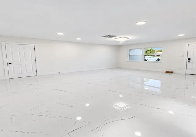 Photo 4 of Single family home for sale at 345 Country Clb Dr, Oldsmar, FL 34677 | MLS# TB8549823 | Listing updated on 2026-10-06