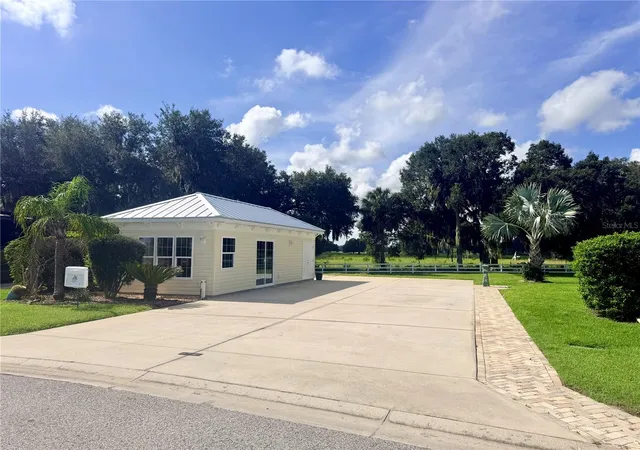 Photo 3 of Sale Pending at 4781 Se 94th Avenue, Webster, FL 33597 | MLS# G5117960 | Listing updated on 2026-10-05
