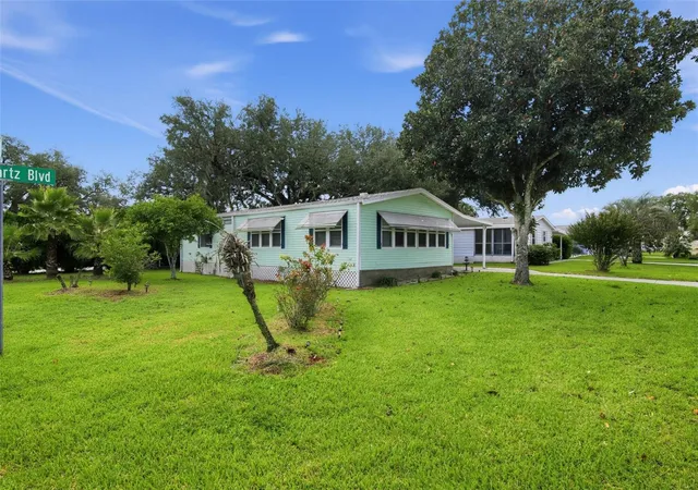 Photo 2 of Manufactured home for sale at 1537 E Schwartz Blvd, Lady Lake, FL 32159 | MLS# O6442941 | Listing updated on 2026-09-21