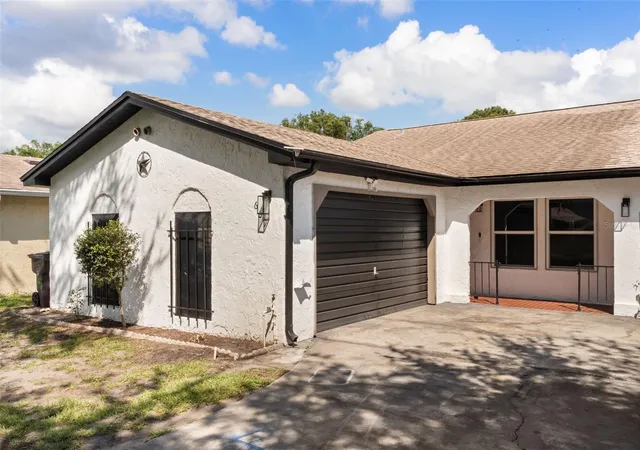 Photo 2 of Multi family home for sale at 609 Jersey Ave, Saint Cloud, FL 34769 | MLS# S5157857 | Listing updated on 2026-09-28